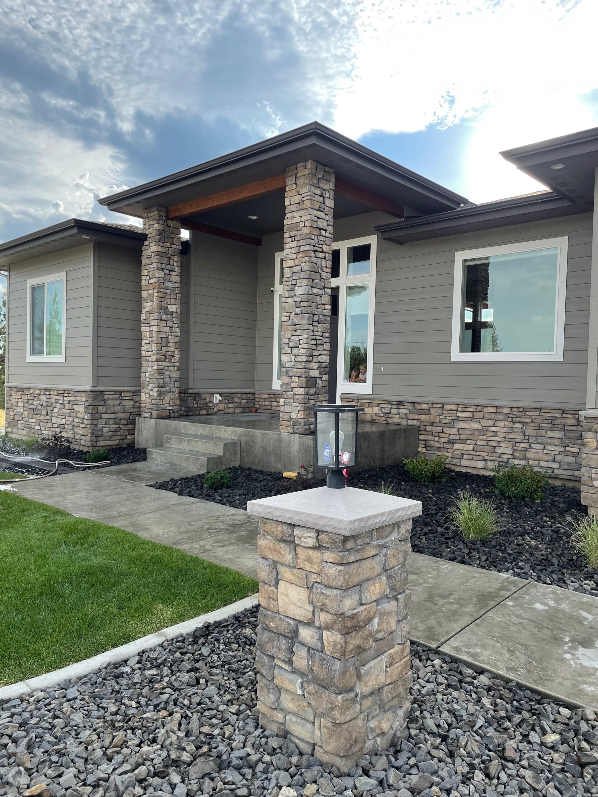 Completed masonry retaining wall